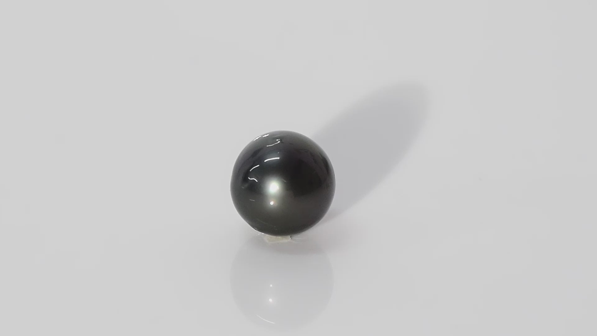 Black Tahitian (Cultured) Pearl - 12.01 Carats