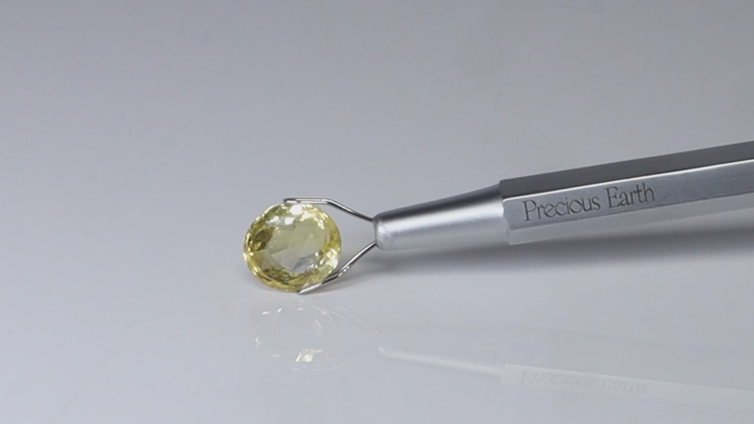 Yellow Sapphire - 7.68 Carats