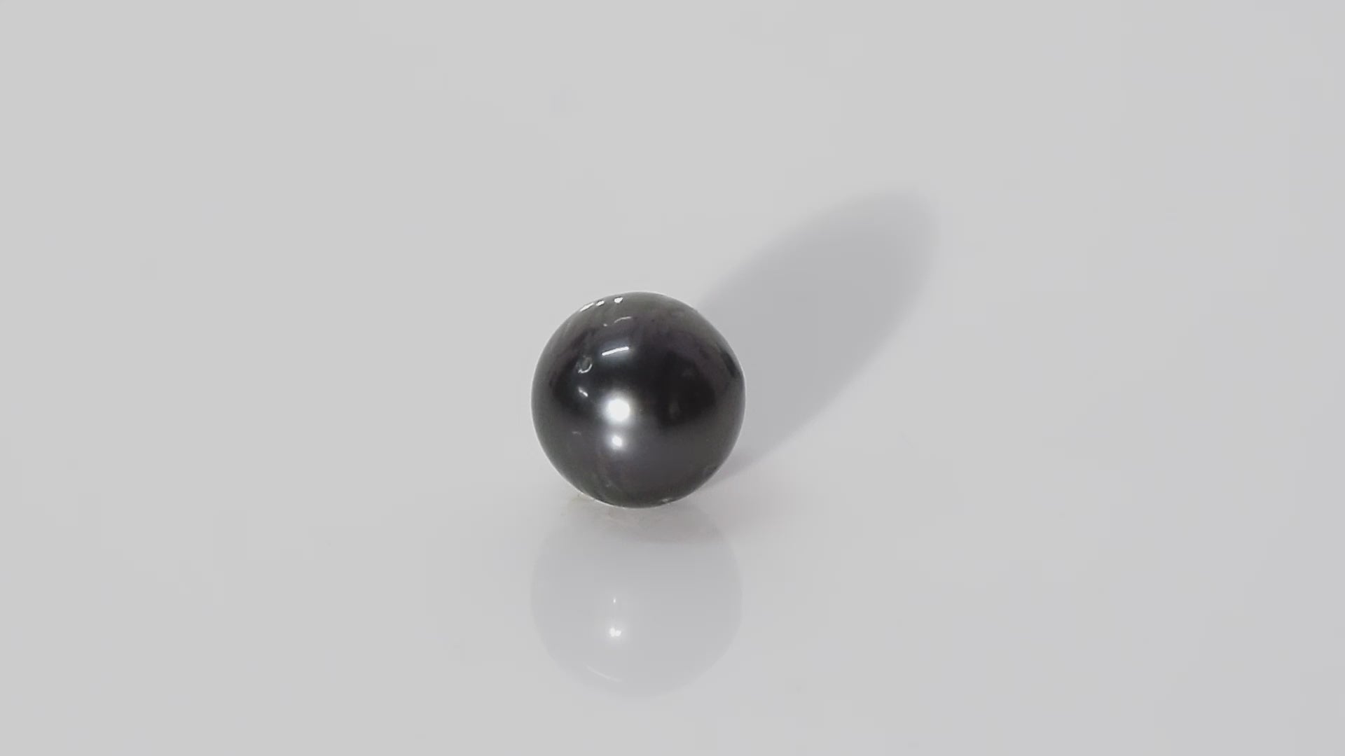 Black Tahitian (Cultured) Pearl - 8.66 Carats