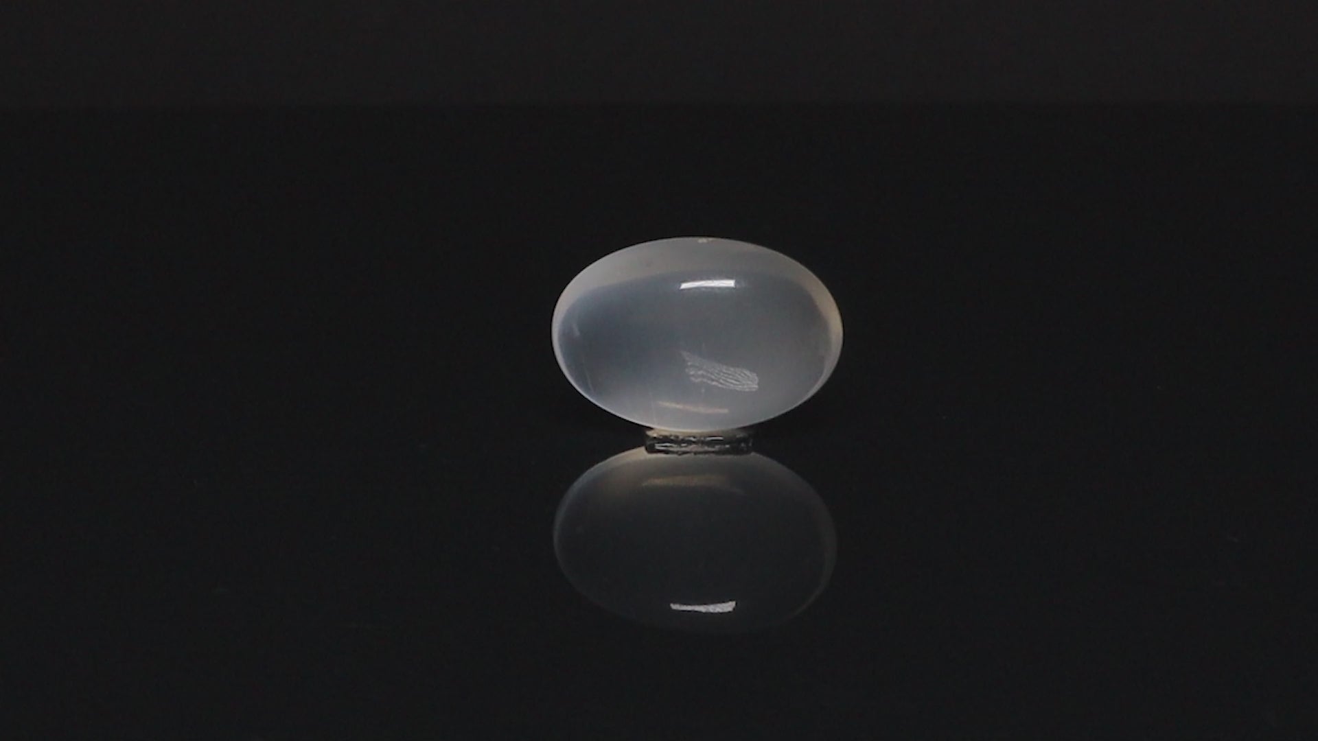 White Moonstone - 20.89 Carats