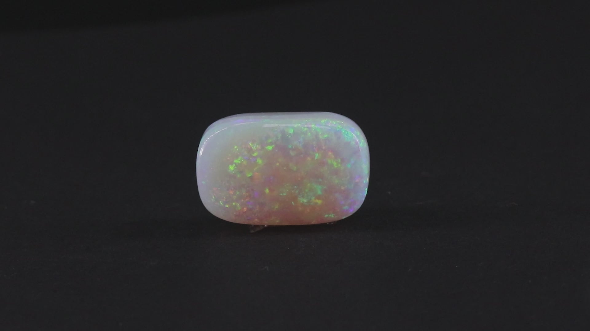 Opal - 17.66 Carats