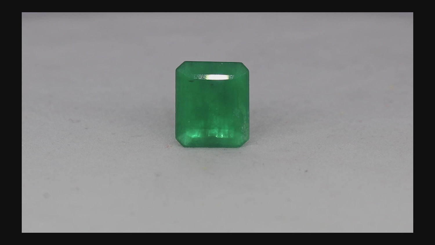 Emerald - 9.44 Carats