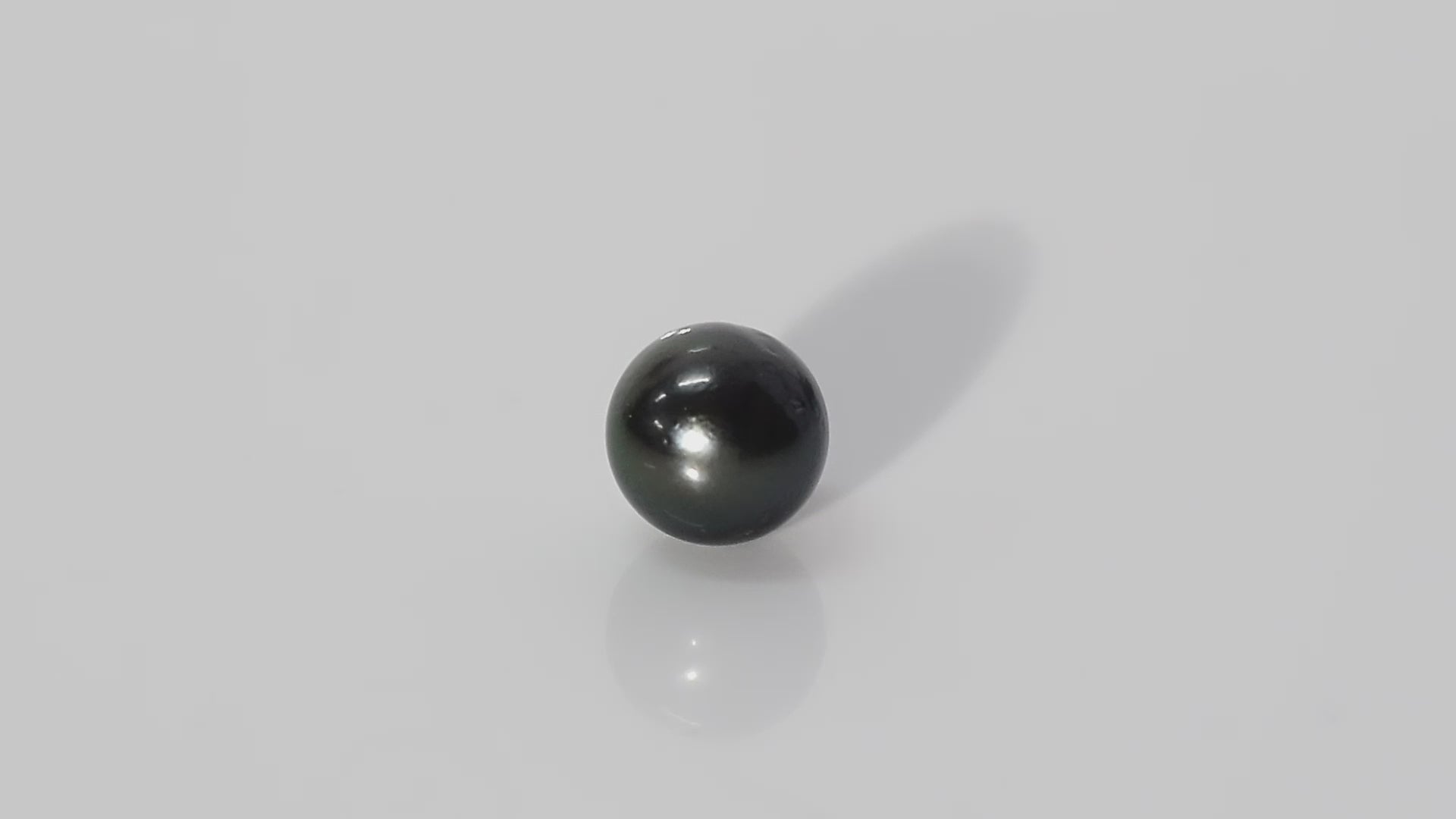 Black Tahitian (Cultured) Pearl - 7.56 Carats