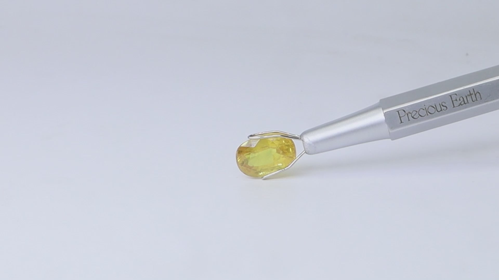 Yellow Sapphire - 4.35 Carats (Thailand)