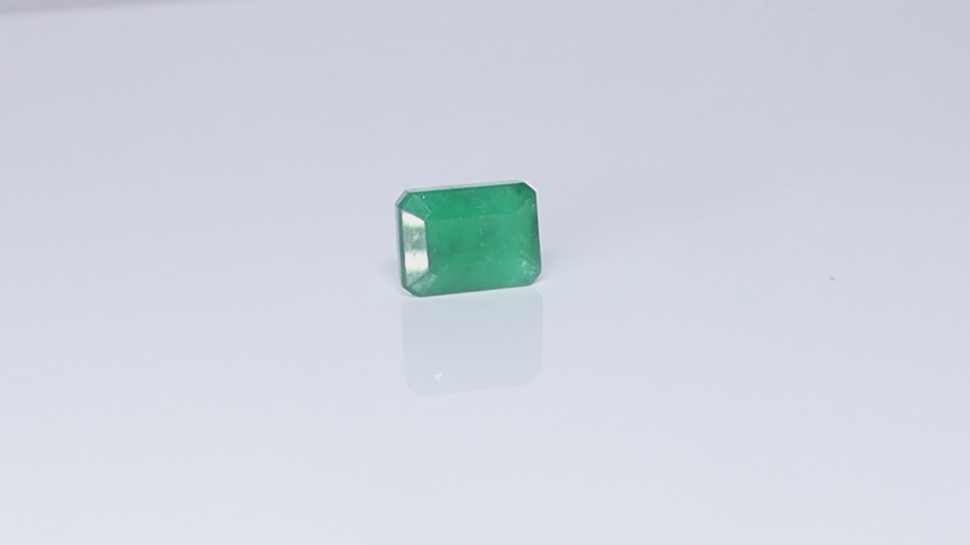 Emerald - 7.98 Carats