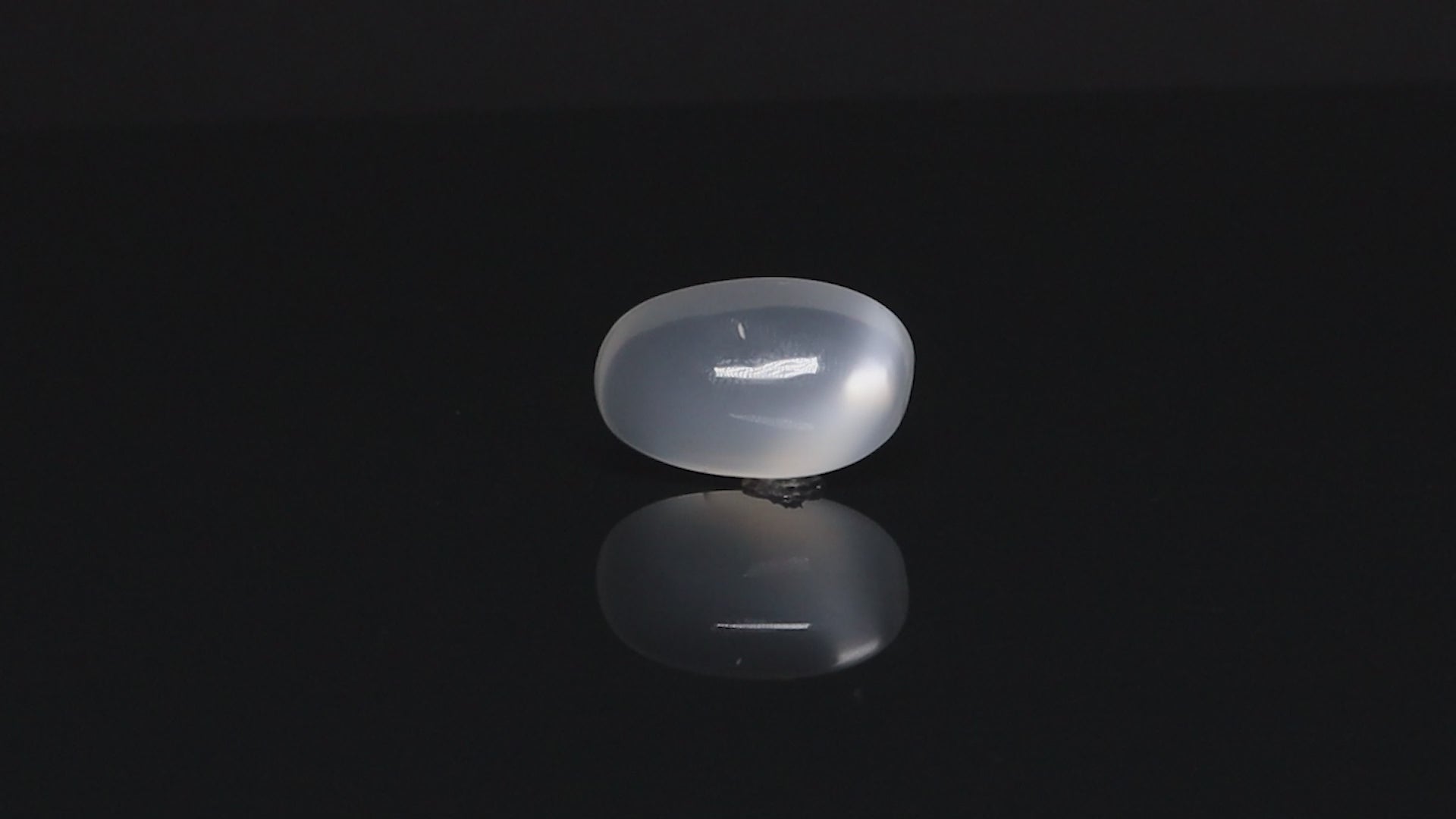 White Moonstone - 20.57 Carats