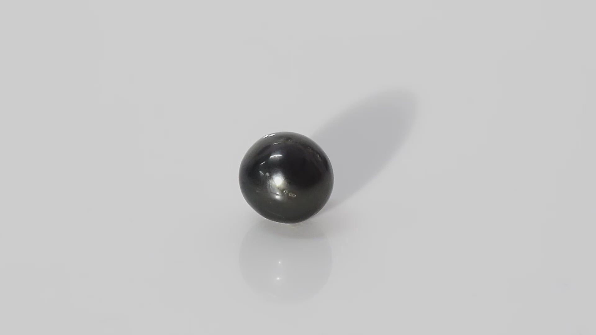 Black Tahitian (Cultured) Pearl - 7.44 Carats