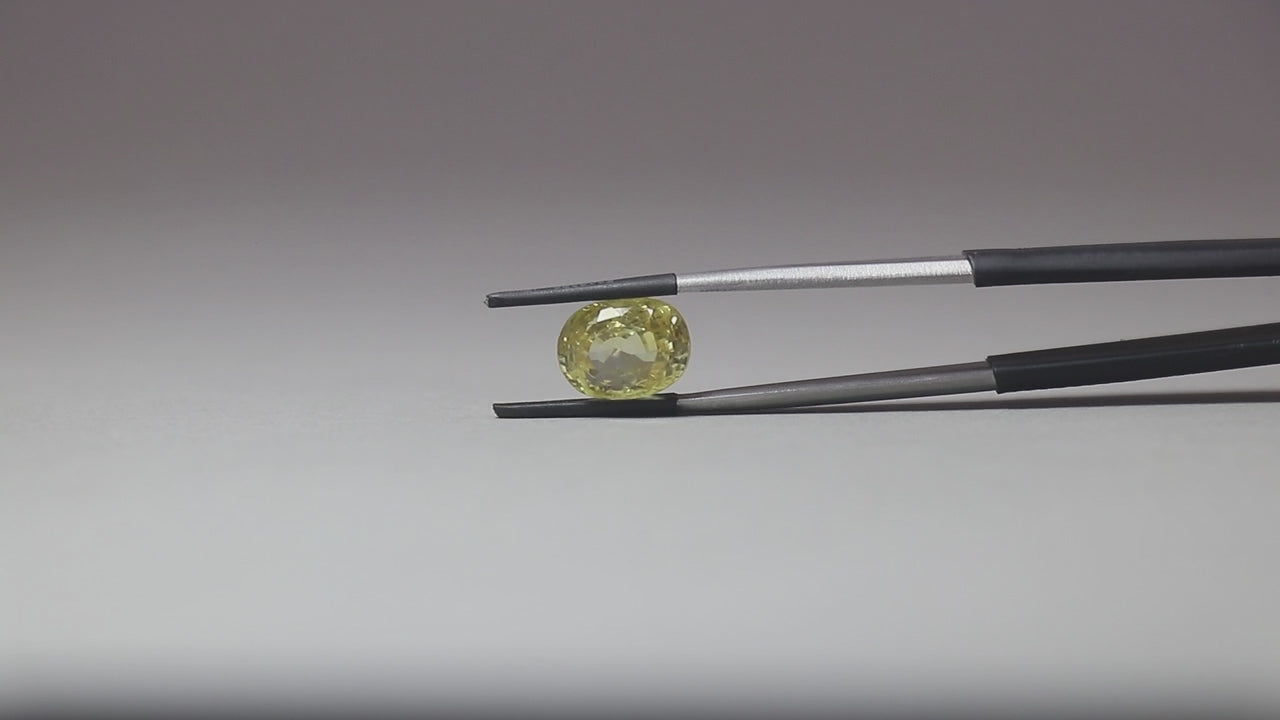 Yellow Sapphire - 7.51 Carats