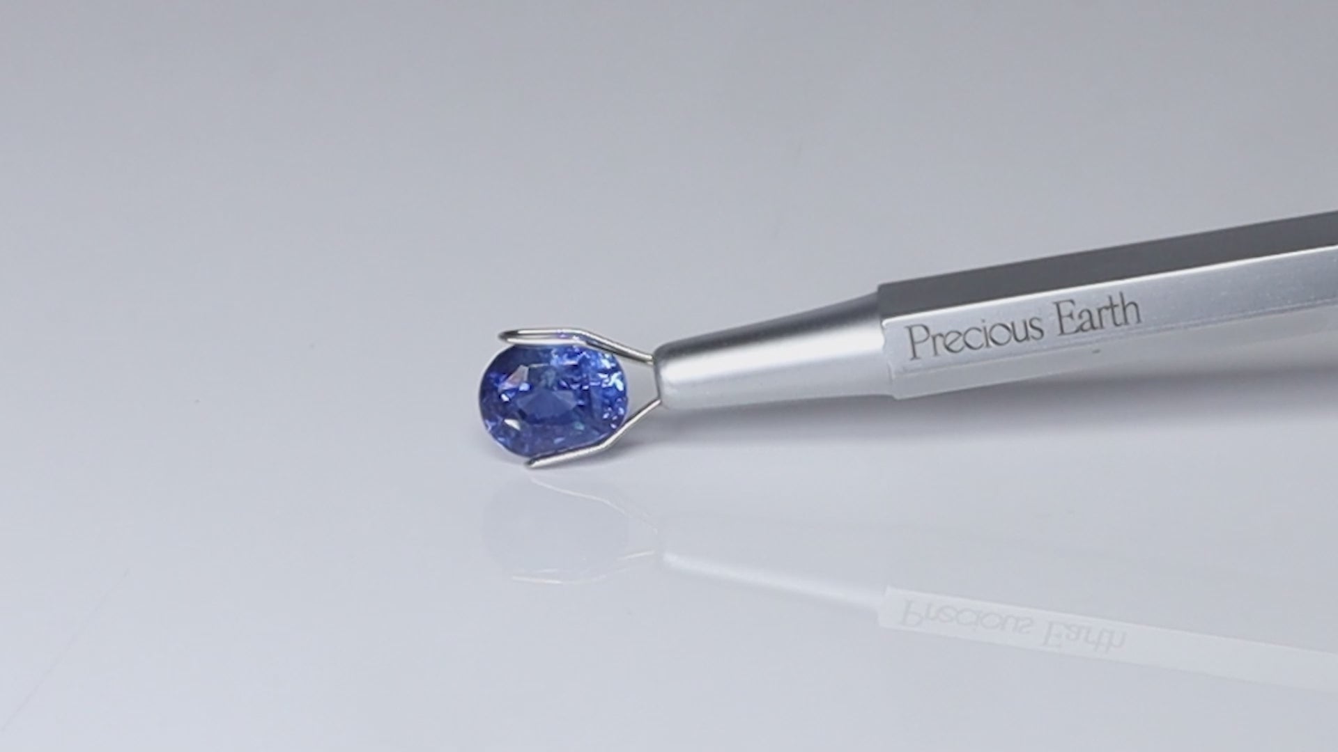 Blue Sapphire - 5.02 Carat