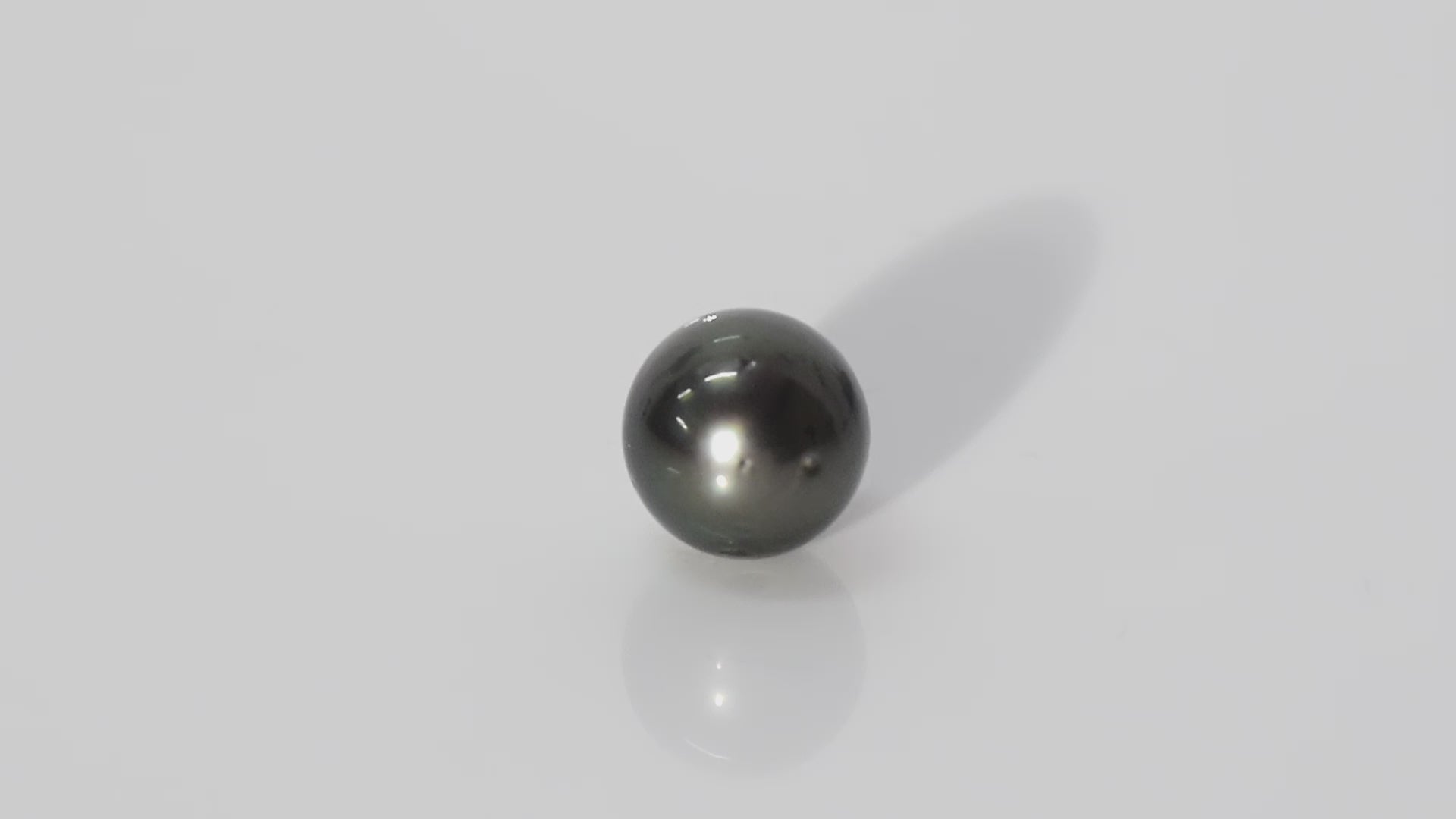 Black Tahitian (Cultured) Pearl - 10.63 Carats