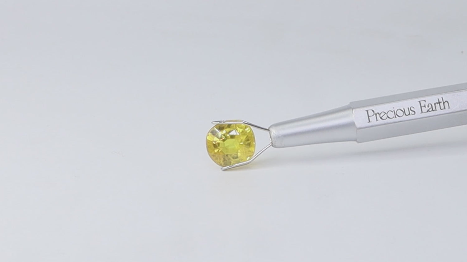 Yellow Sapphire - 4.53 Carats (Thailand)