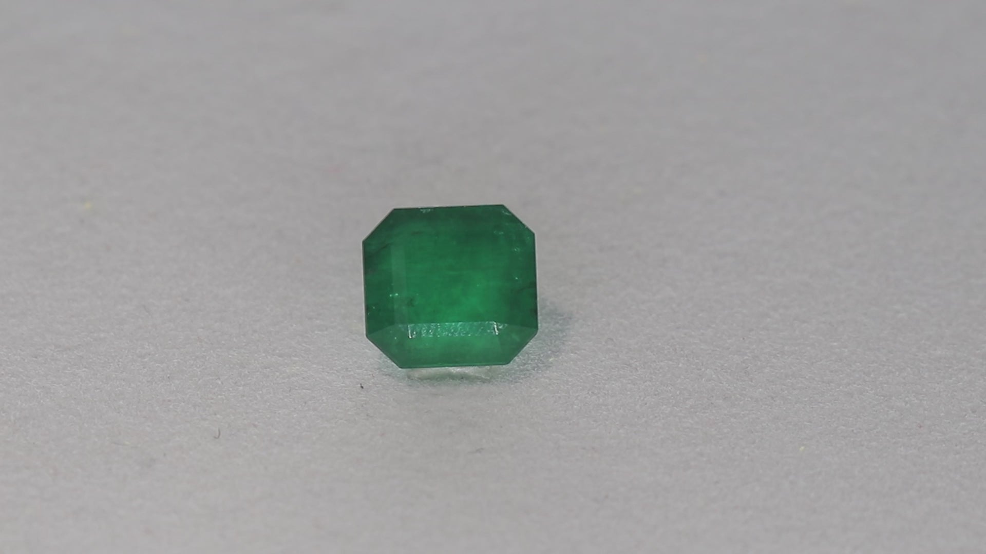 Emerald - 7.95 Carats