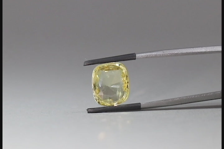 Yellow Sapphire - 6.81 Carats