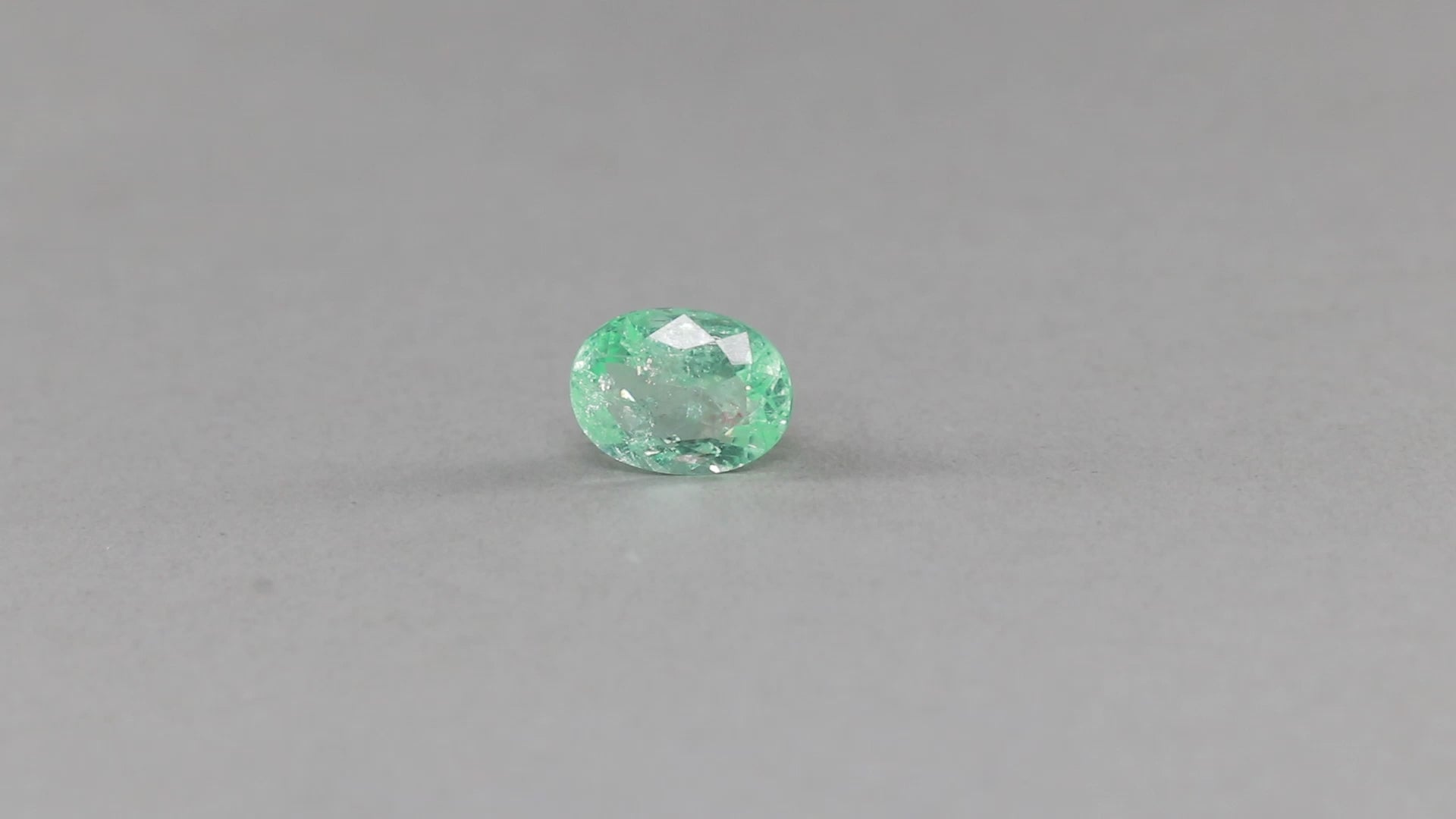 Emerald - 3.90 Carats