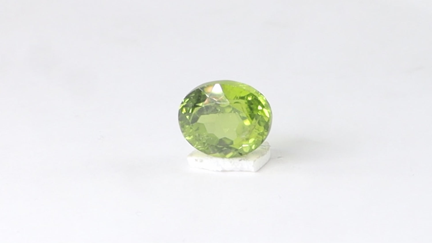 Peridot - 9.56 Carats