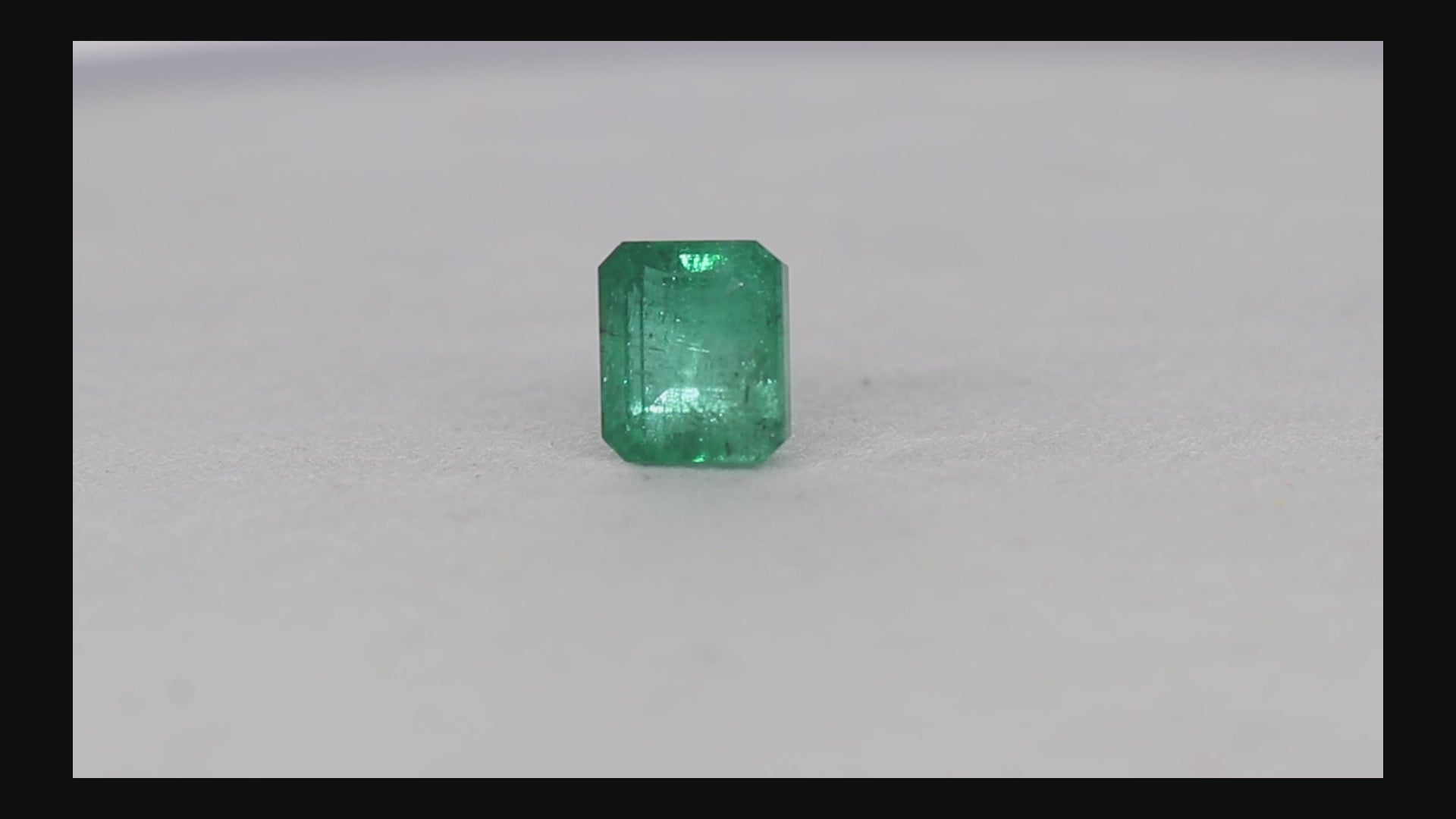 Emerald - 5.63 Carats