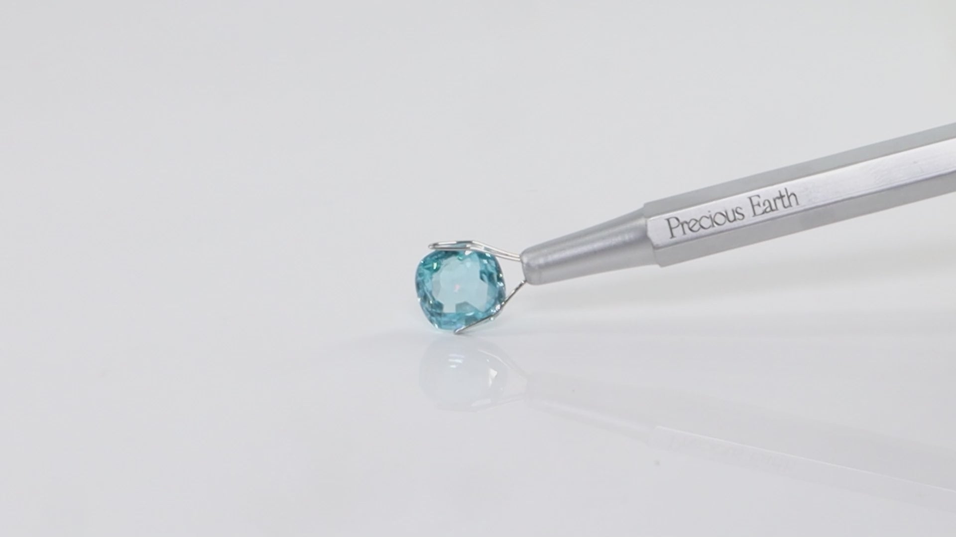 Blue Zircon - 5.91 Carats