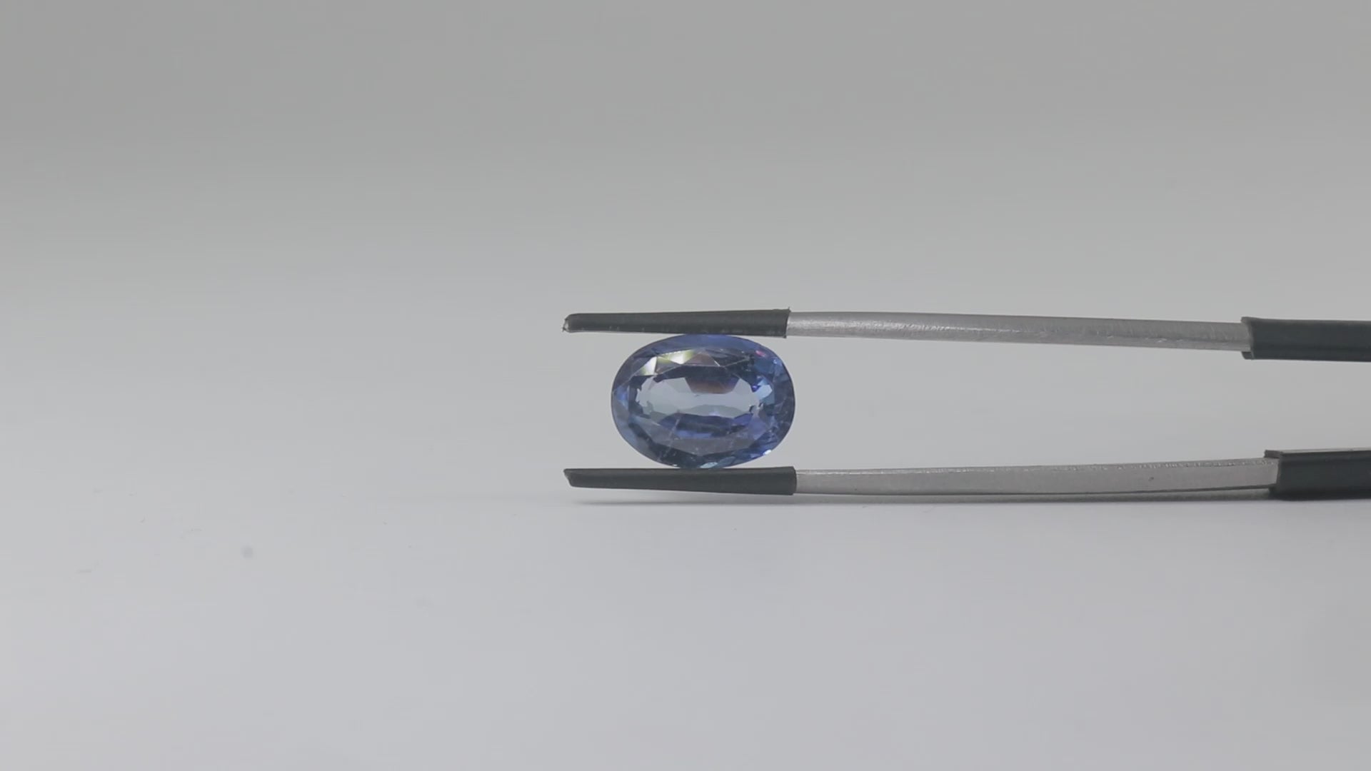 Blue Sapphire - 5.31 Carats