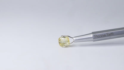 Yellow Sapphire - 4.93 Carat (Ceylonese/Sri Lankan)