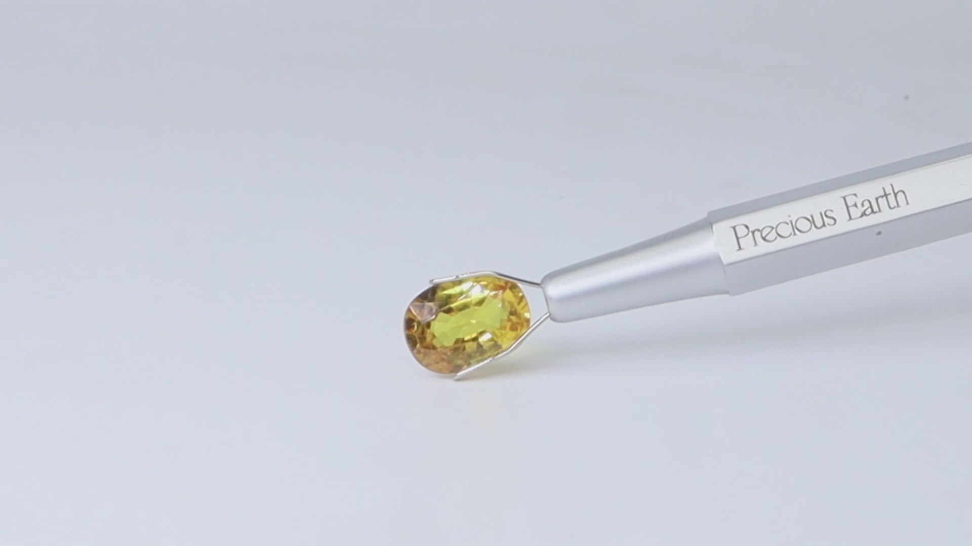 Yellow Sapphire - 4.05 Carats (Thailand)