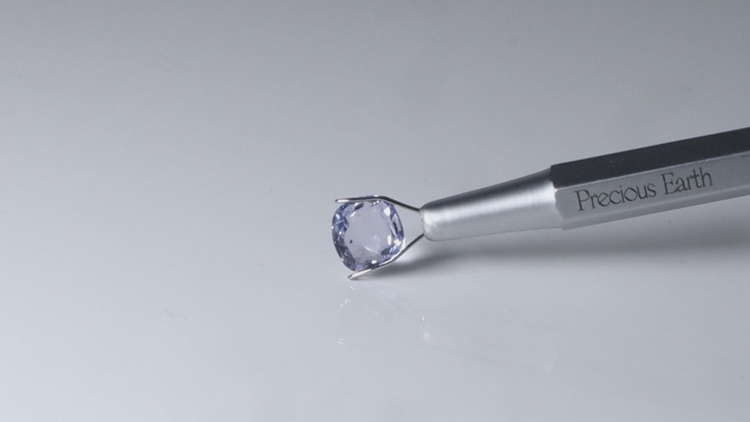 Blue Sapphire - 2.88 Carats