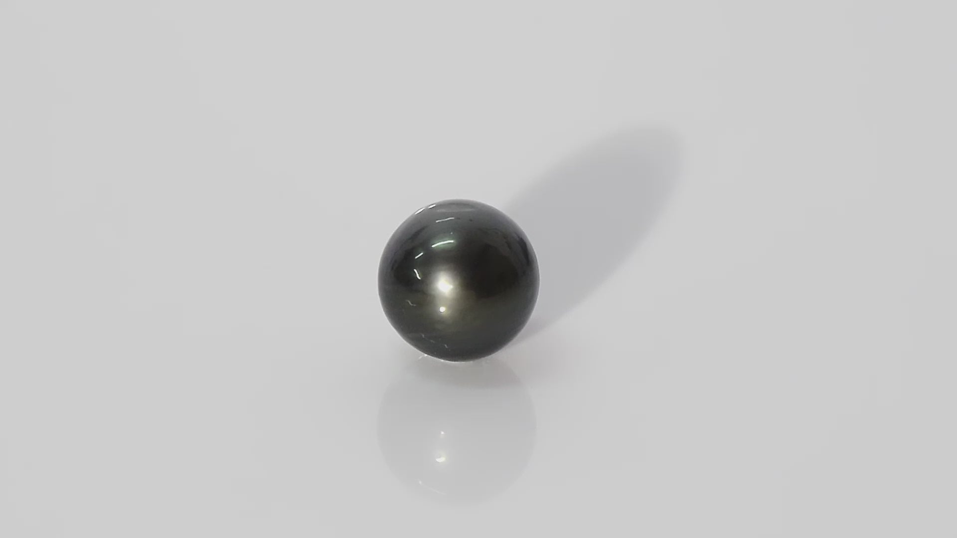 Black Tahitian (Cultured) Pearl - 10.33 Carats