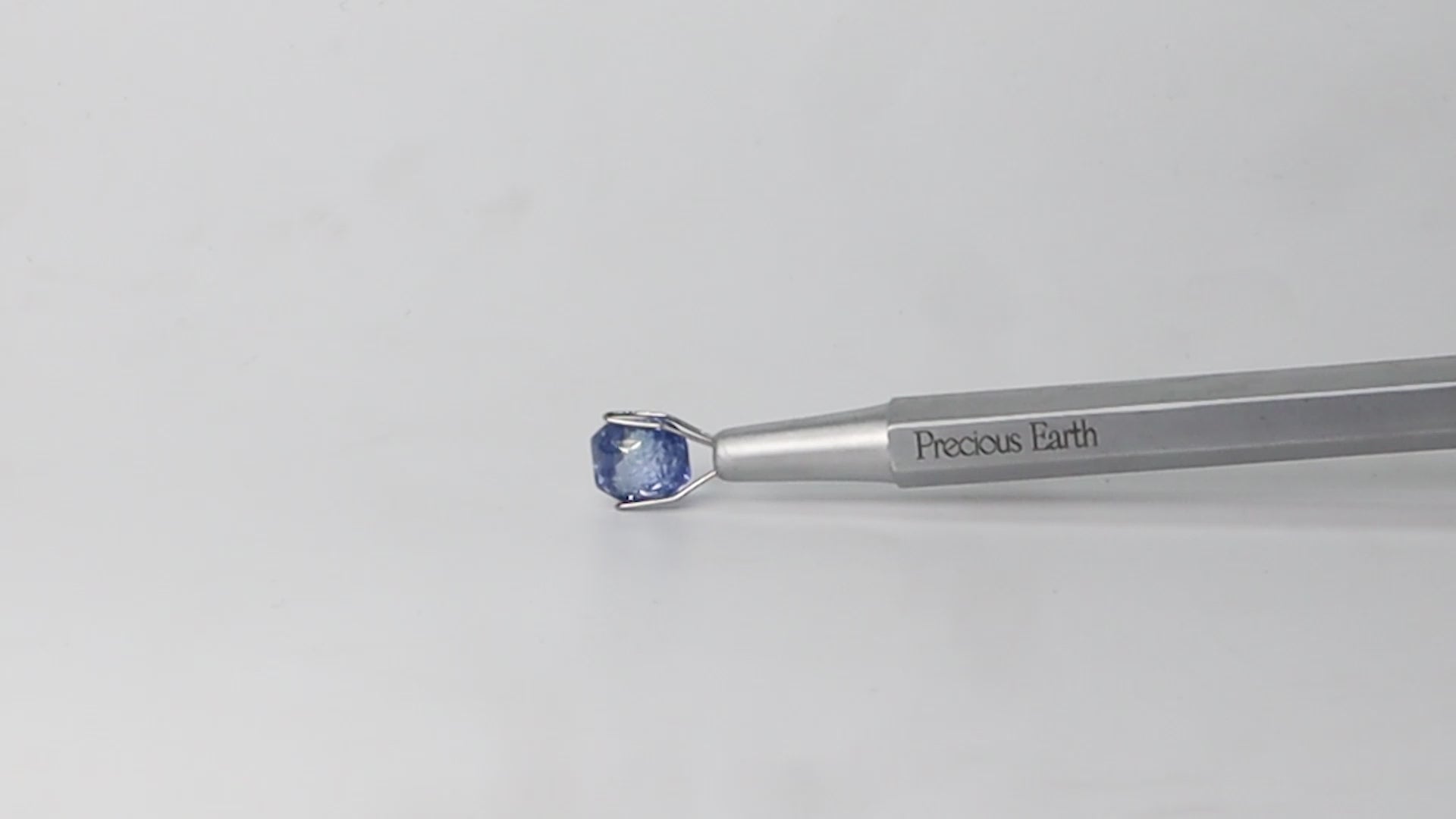 Blue Sapphire - 3.93 Carats