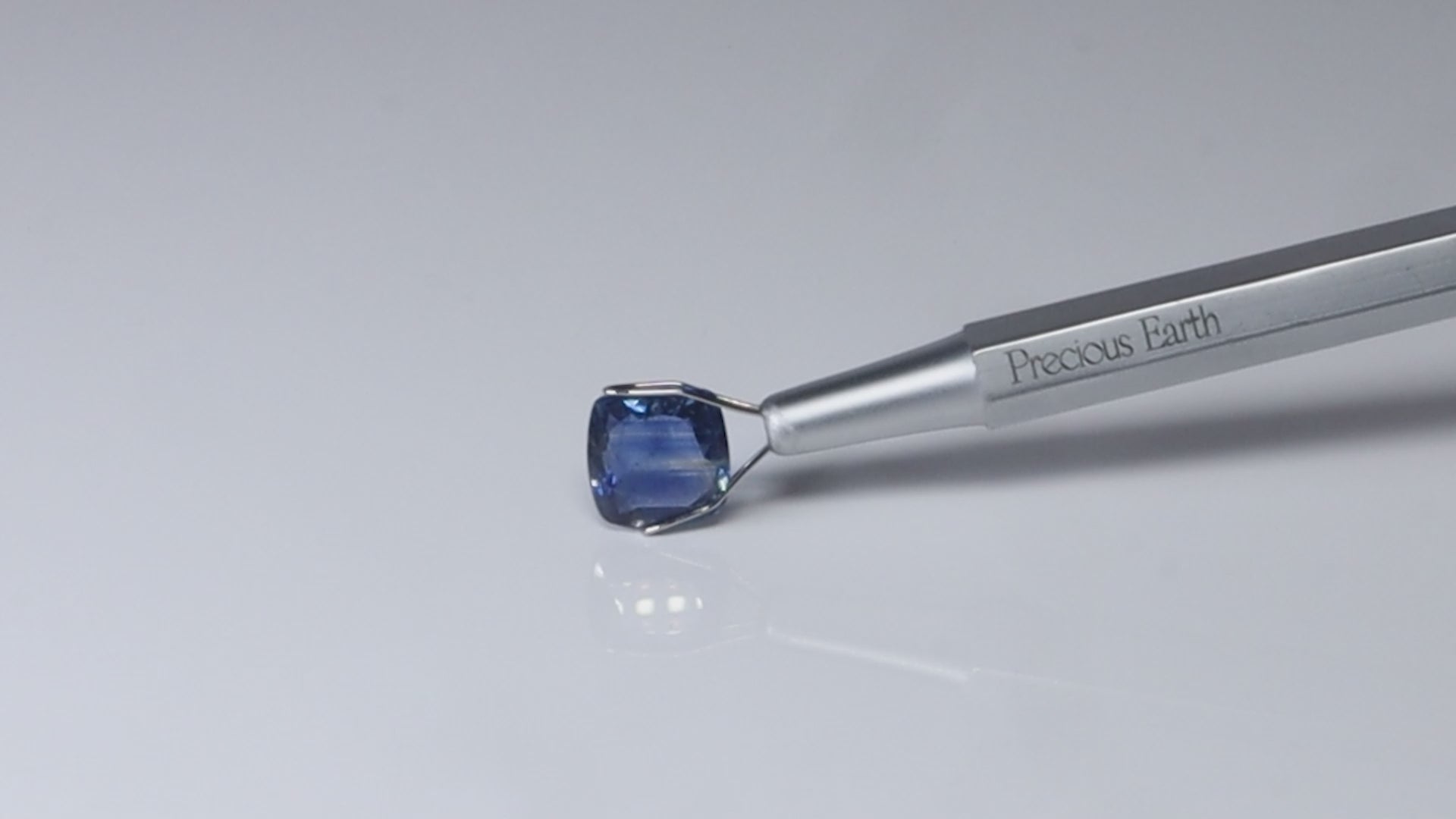 Blue Sapphire - 5.17 Carats