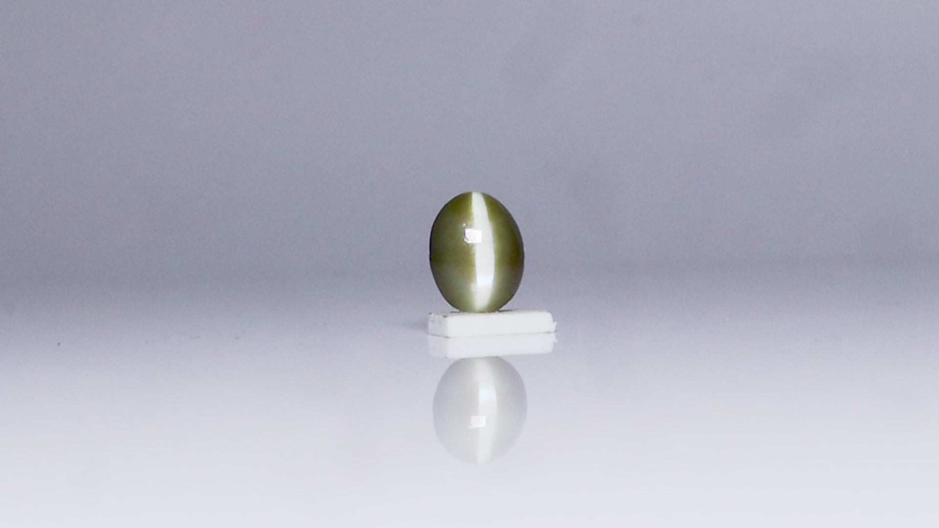 Chrysoberyl Cat's Eye - 5.97 Carats