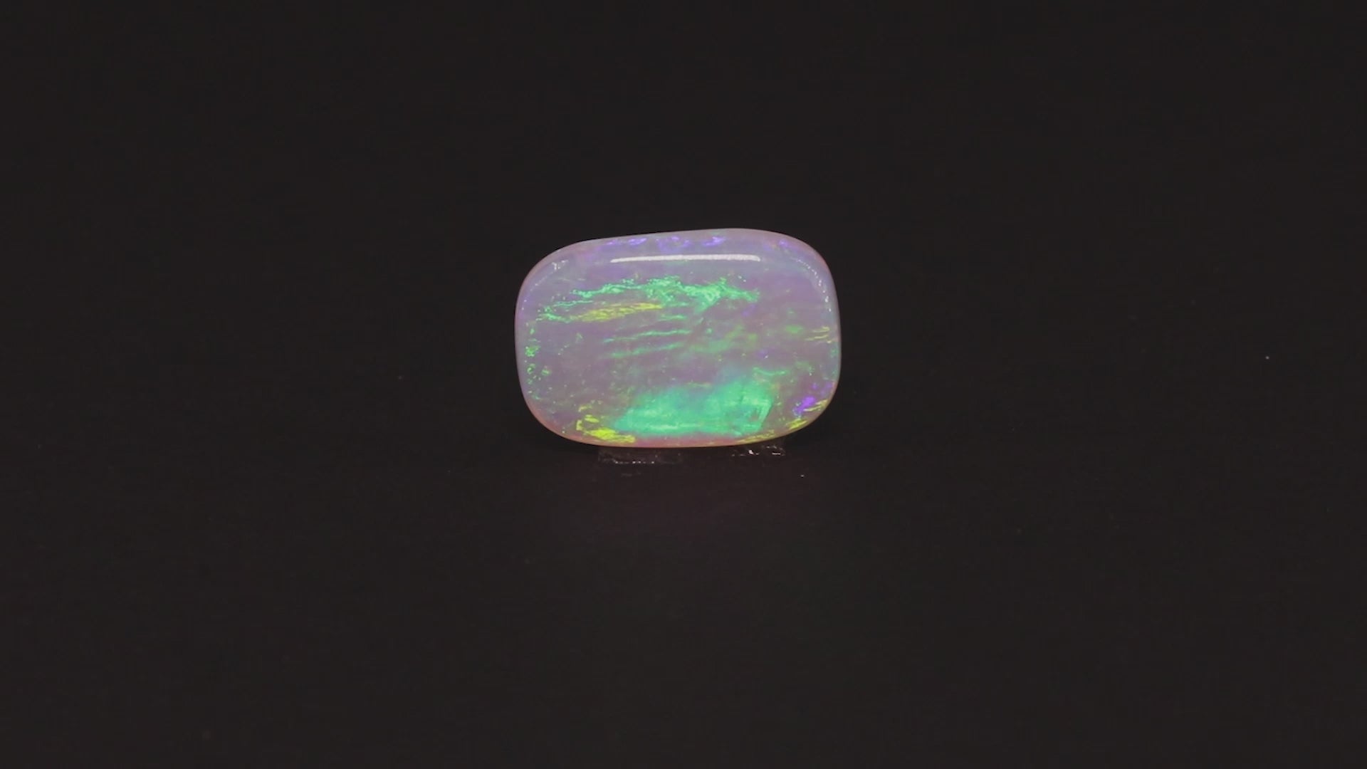 Opal - 9.89 Carats