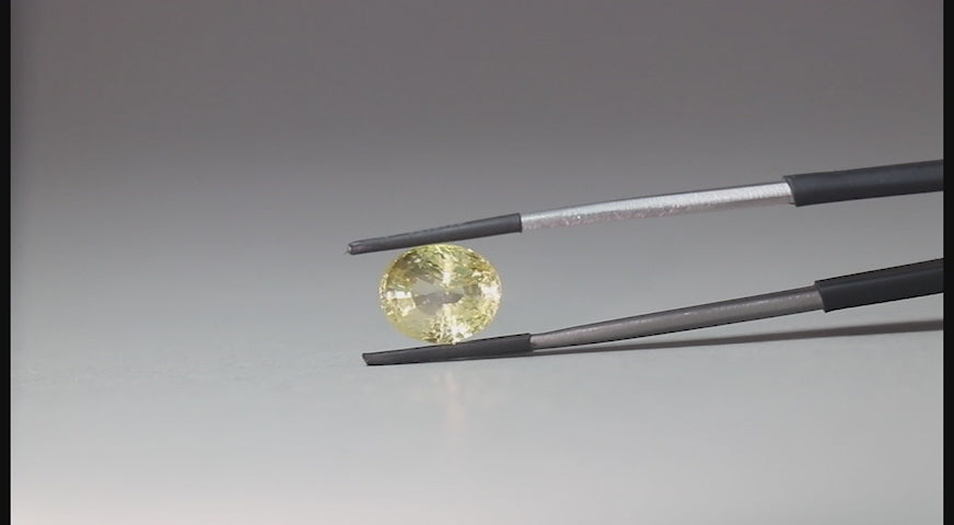 Yellow Sapphire - 7.46 Carats