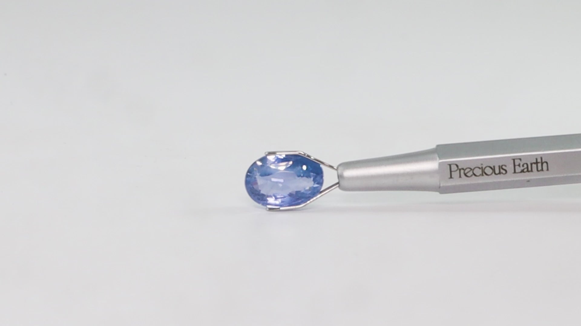 Blue Sapphire - 5.47 Carat