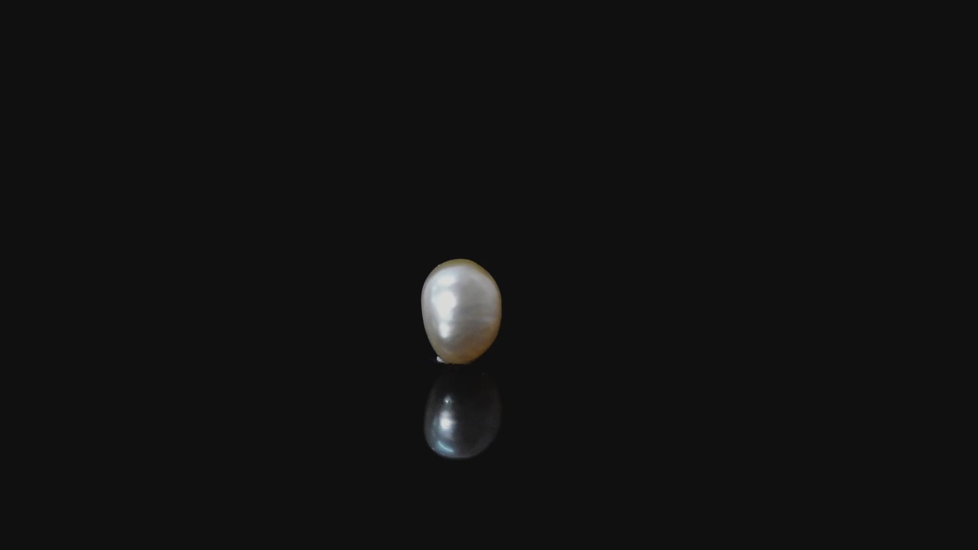 Keshi Pearl - 7.52 Carats