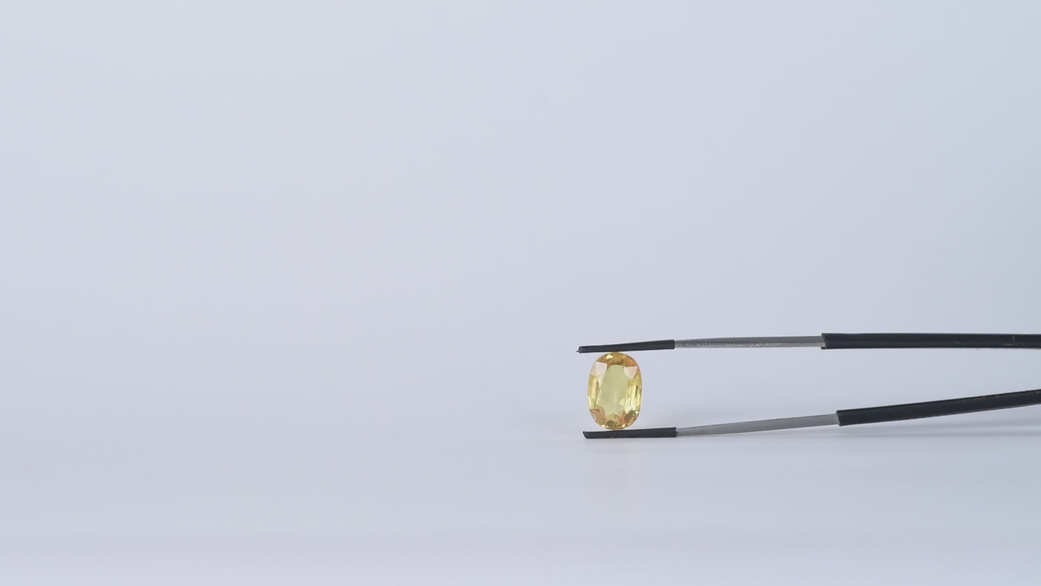 Yellow Sapphire - 6.14 carats