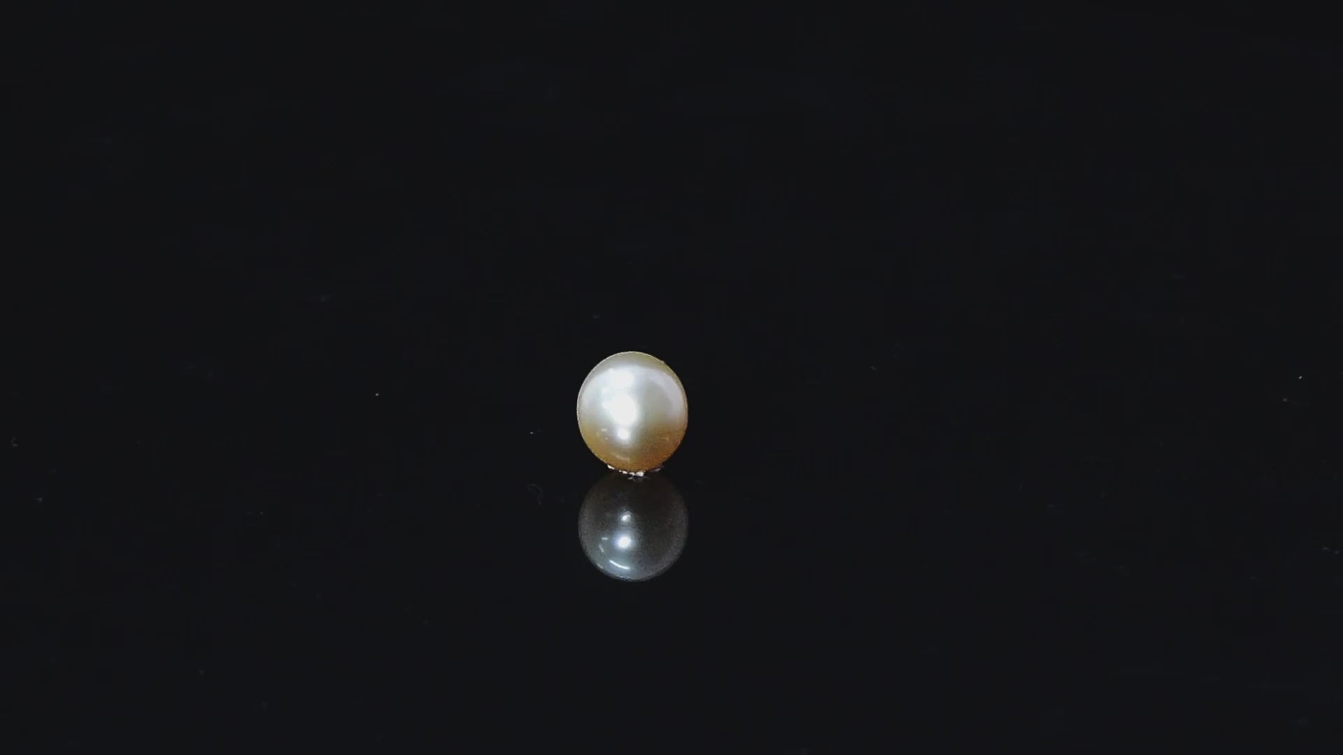 Keshi Pearl - 6.61 Carats