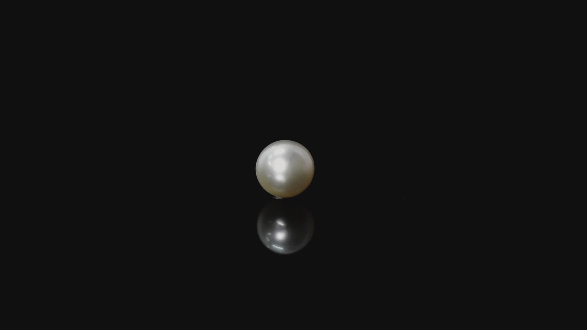 South Sea Pearl - 9.99 Carats