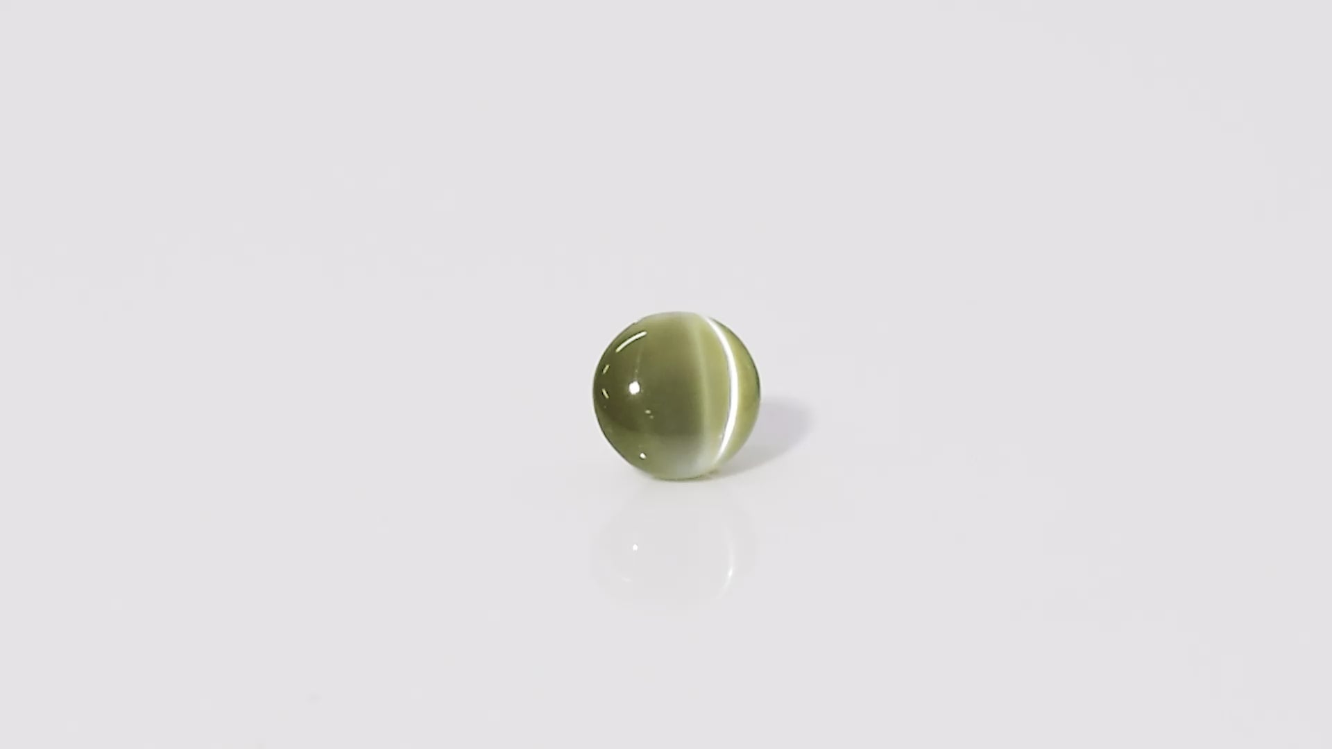 Chrysoberyl Cats Eye - 4.04 Carats