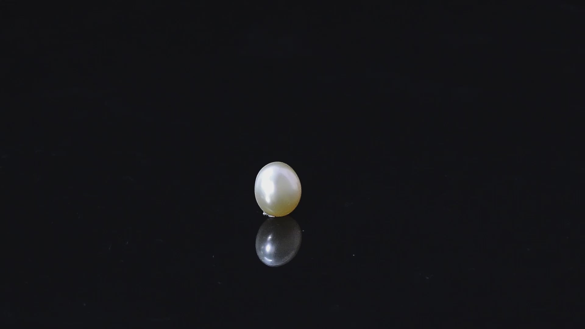 Keshi Pearl - 6.40 Carats