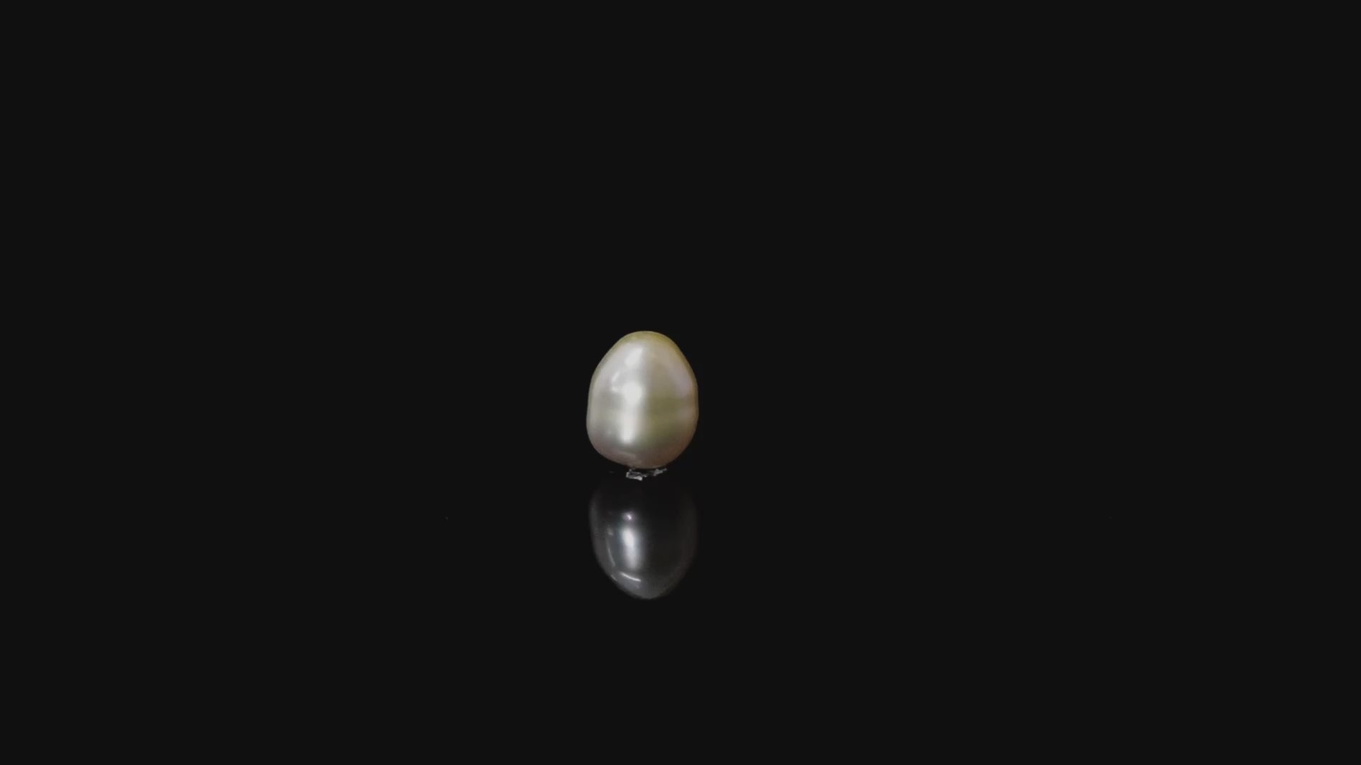 Keshi Pearl - 7.89 Carats