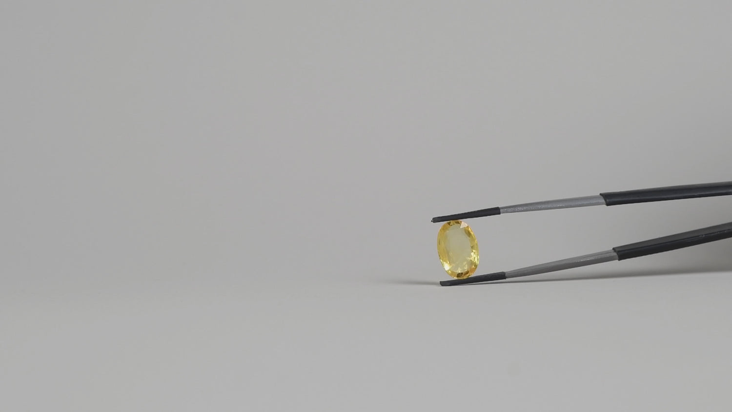 Yellow Sapphire - 6.03 carats