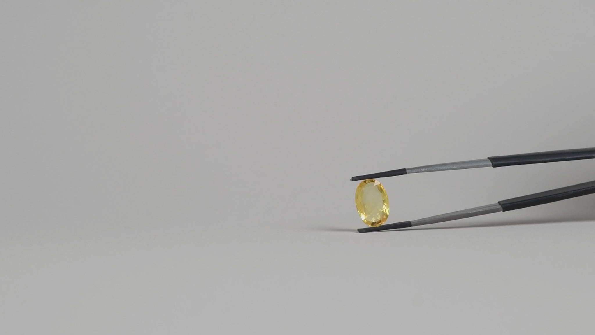 Yellow Sapphire - 6.03 carats