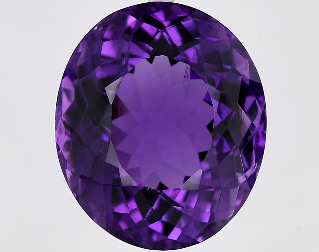 front-view of a faceted amethyst